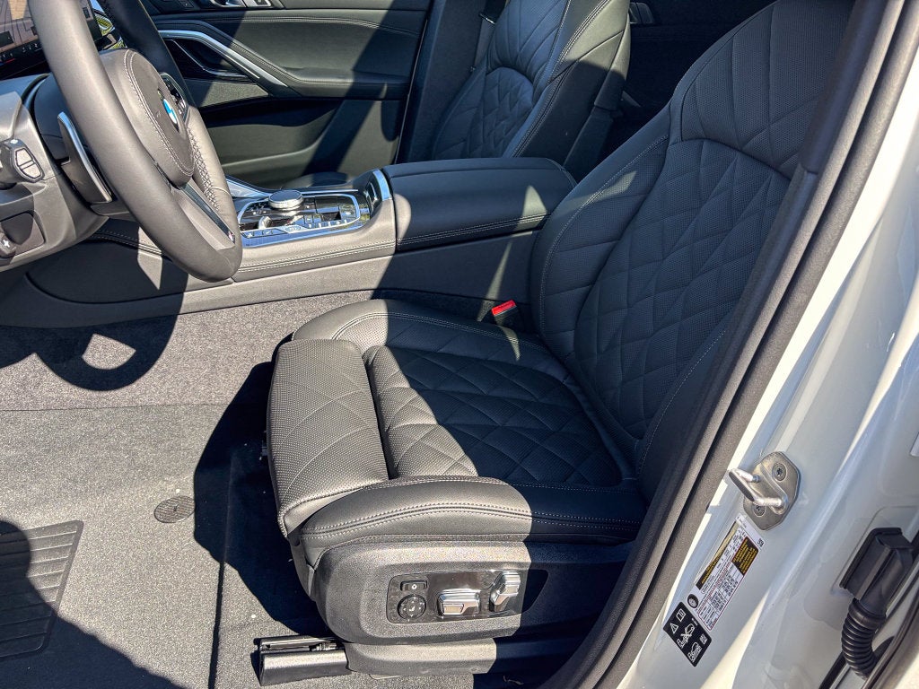 2027 BMW X6 xDrive40i