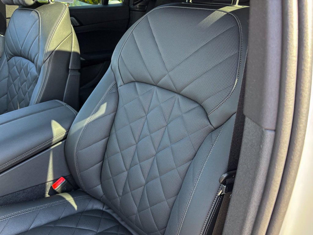 2027 BMW X6 xDrive40i