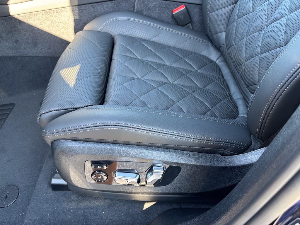 2027 BMW X6 xDrive40i