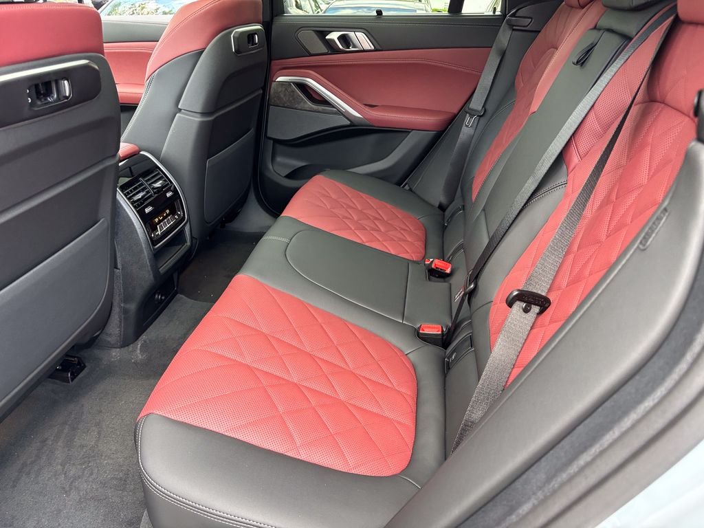 2027 BMW X6 xDrive40i