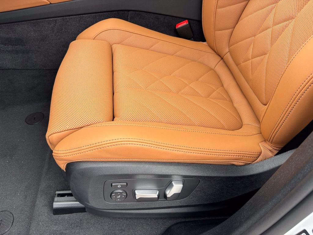 2027 BMW X6 xDrive40i