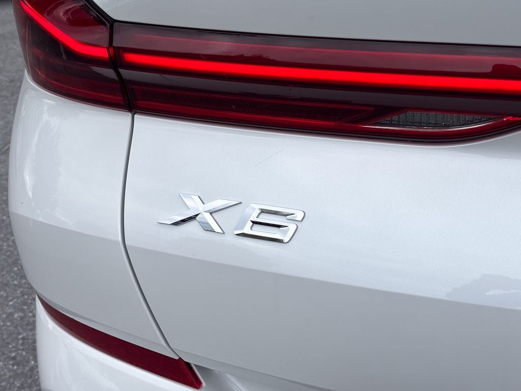 2027 BMW X6 xDrive40i