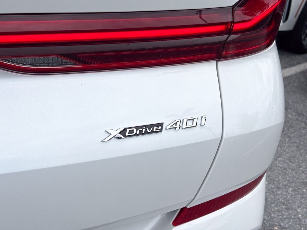 2027 BMW X6 xDrive40i