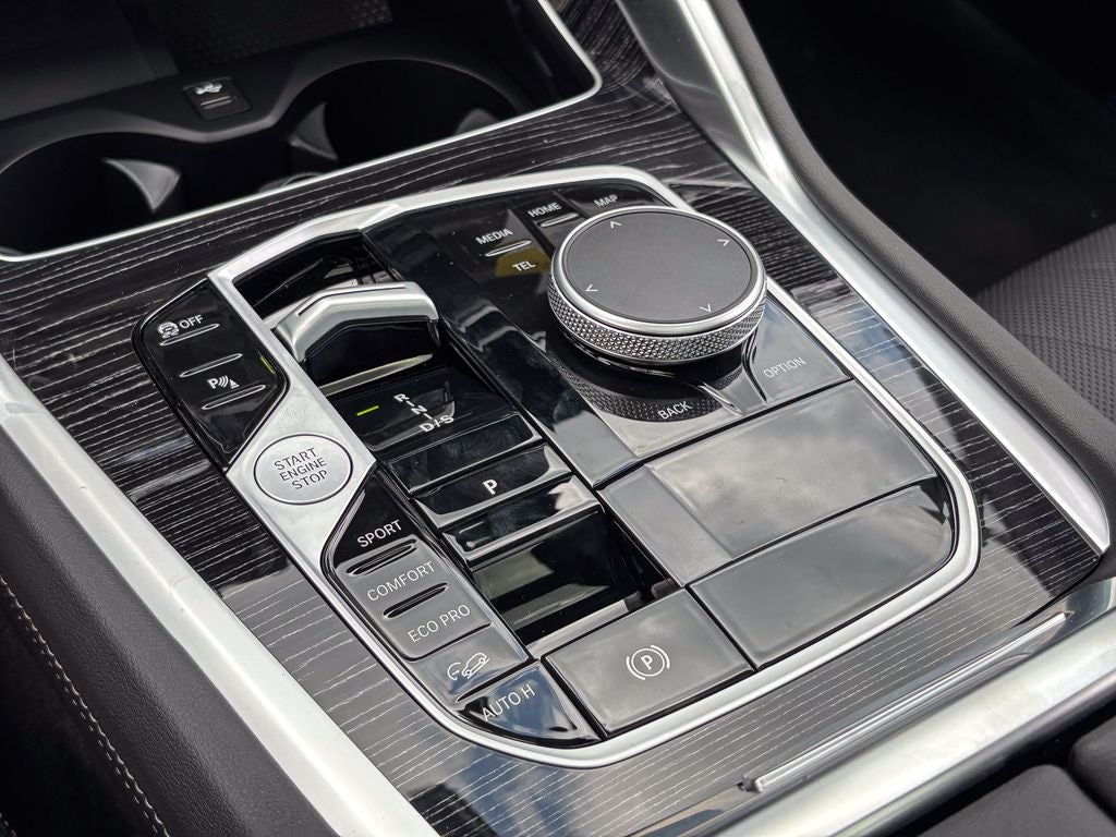 2027 BMW X6 xDrive40i