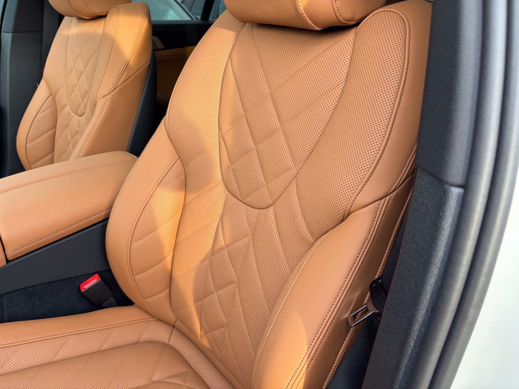 2027 BMW X6 xDrive40i