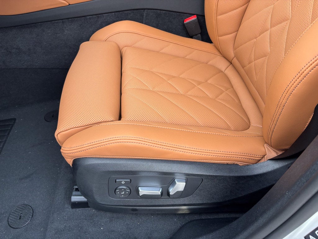 2027 BMW X6 xDrive40i