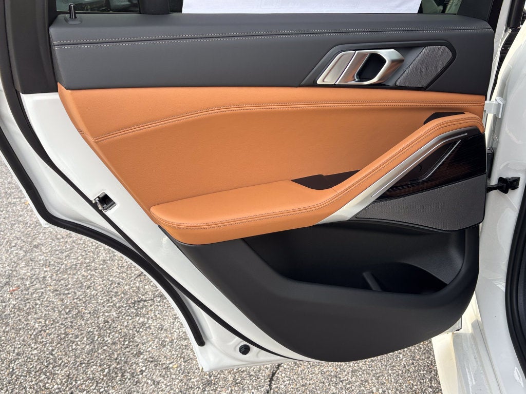 2027 BMW X6 xDrive40i