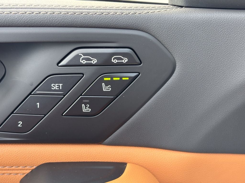 2027 BMW X6 xDrive40i