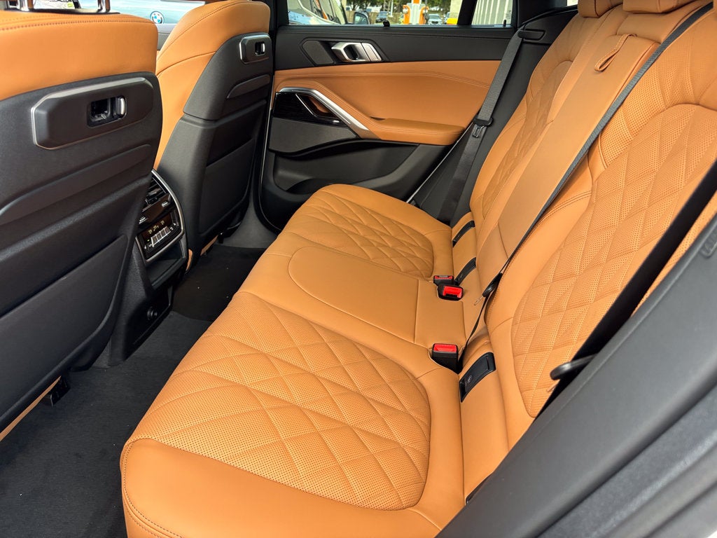 2027 BMW X6 xDrive40i