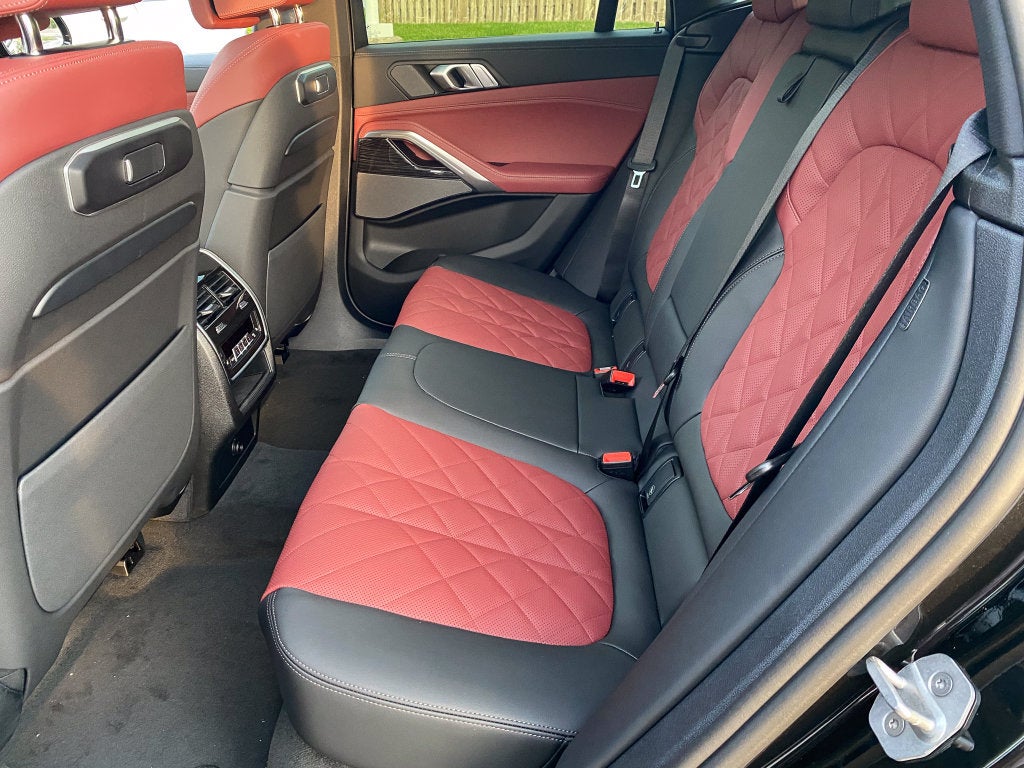 2027 BMW X6 xDrive40i