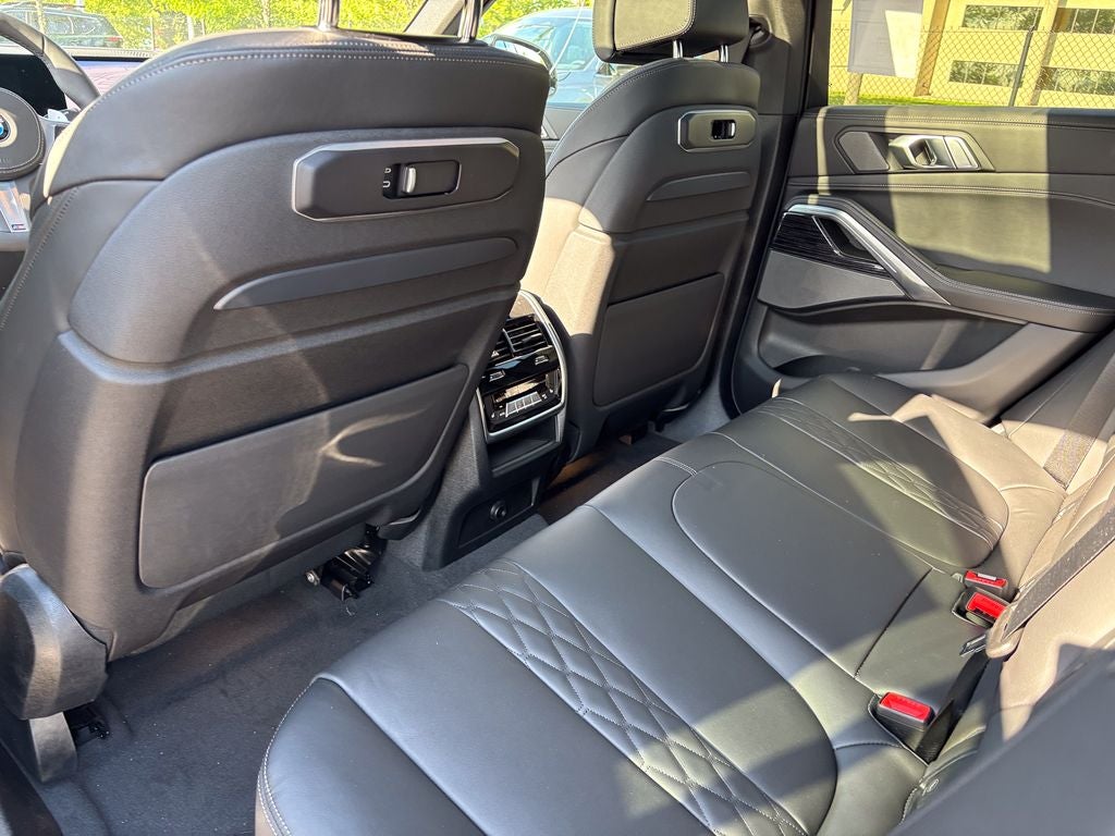 2027 BMW X6 xDrive40i
