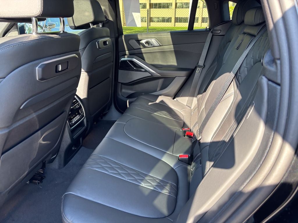 2027 BMW X6 xDrive40i