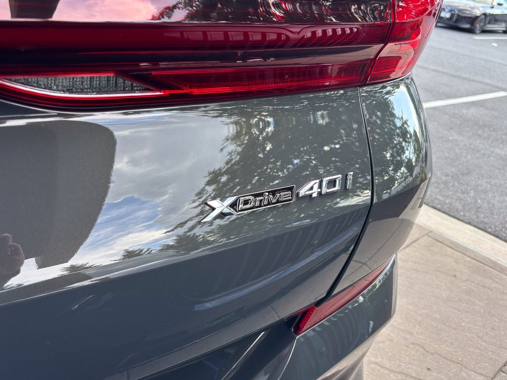 2027 BMW X6 xDrive40i