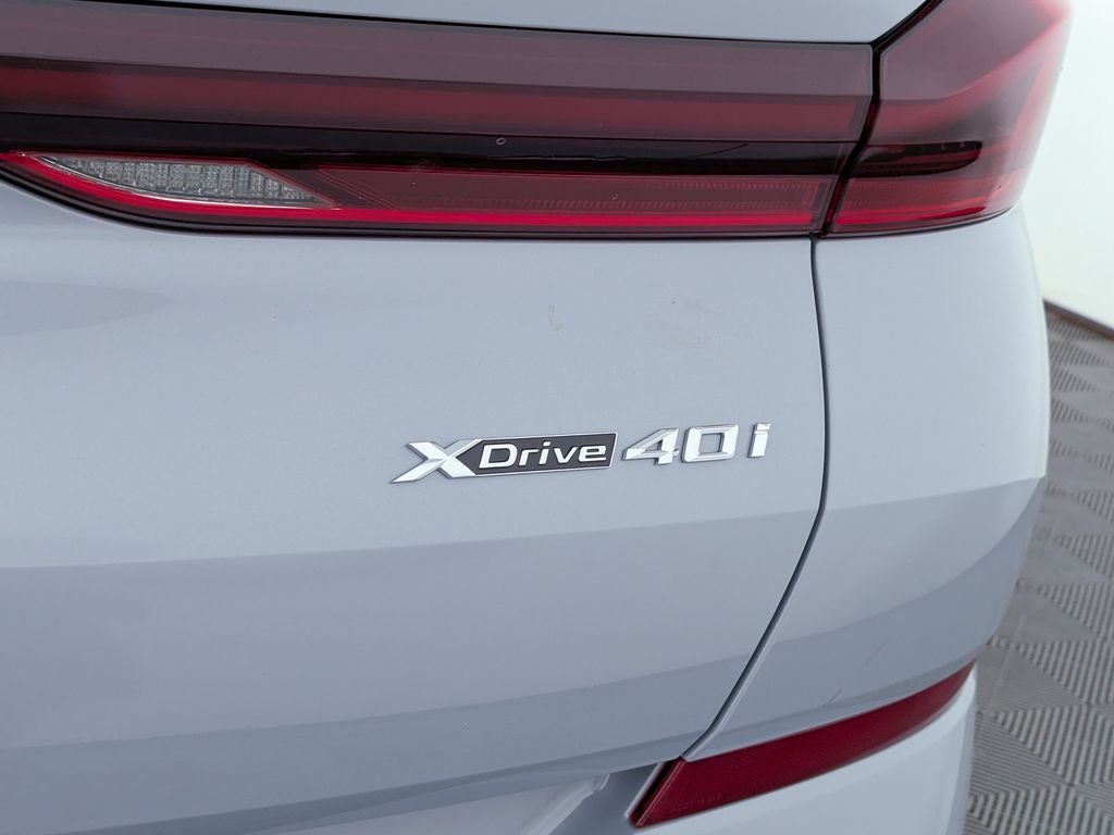 2027 BMW X6 xDrive40i