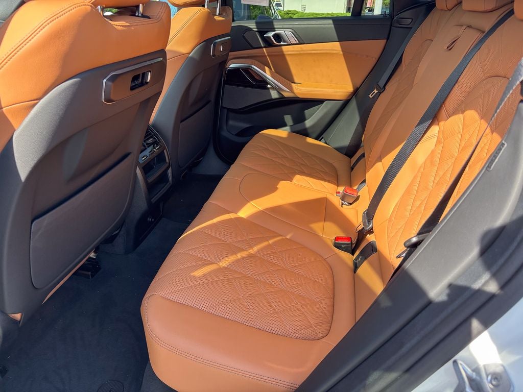 2027 BMW X6 xDrive40i