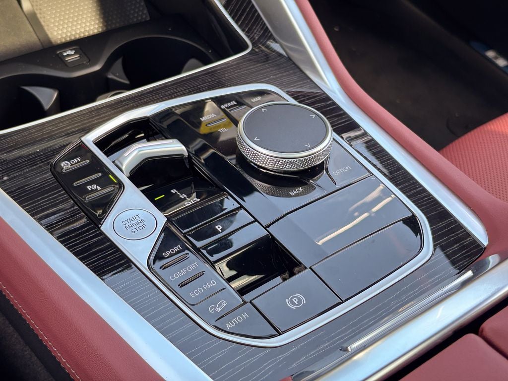 2027 BMW X6 xDrive40i