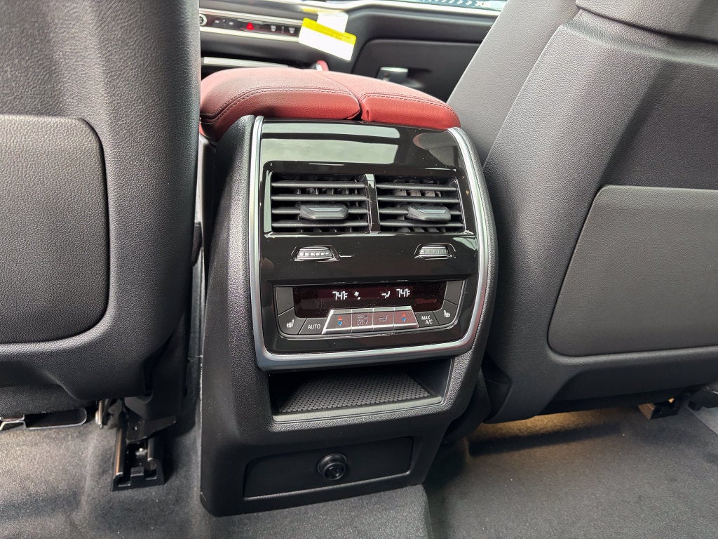 2027 BMW X6 xDrive40i