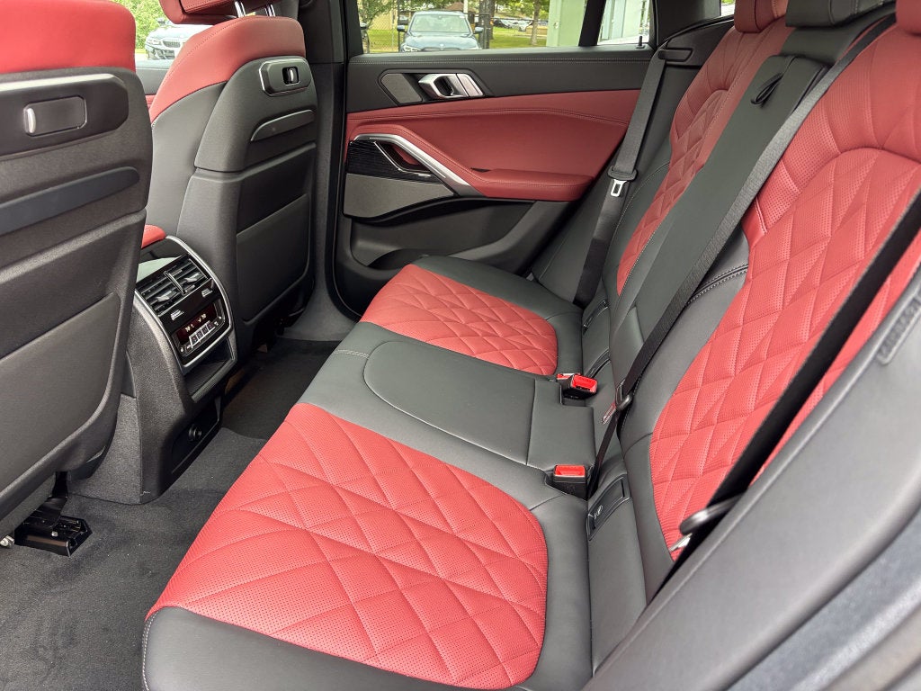 2027 BMW X6 xDrive40i