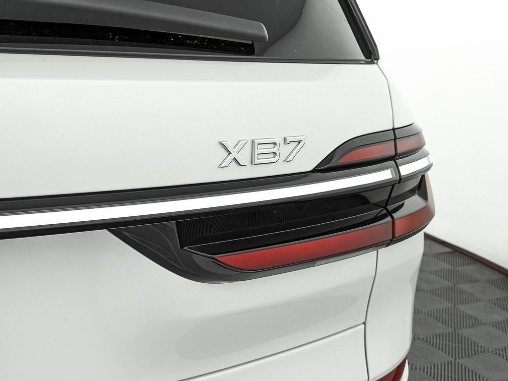 2026 BMW X7 ALPINA XB7