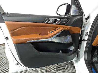 2026 BMW X7 ALPINA XB7