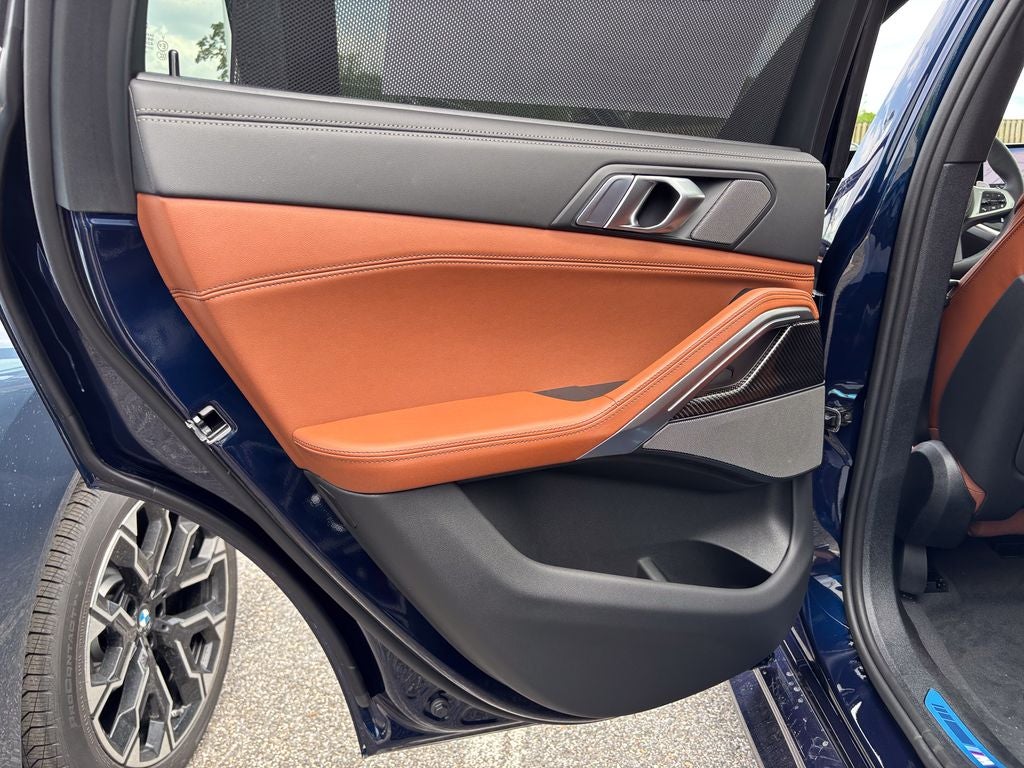 2027 BMW X6 M60i