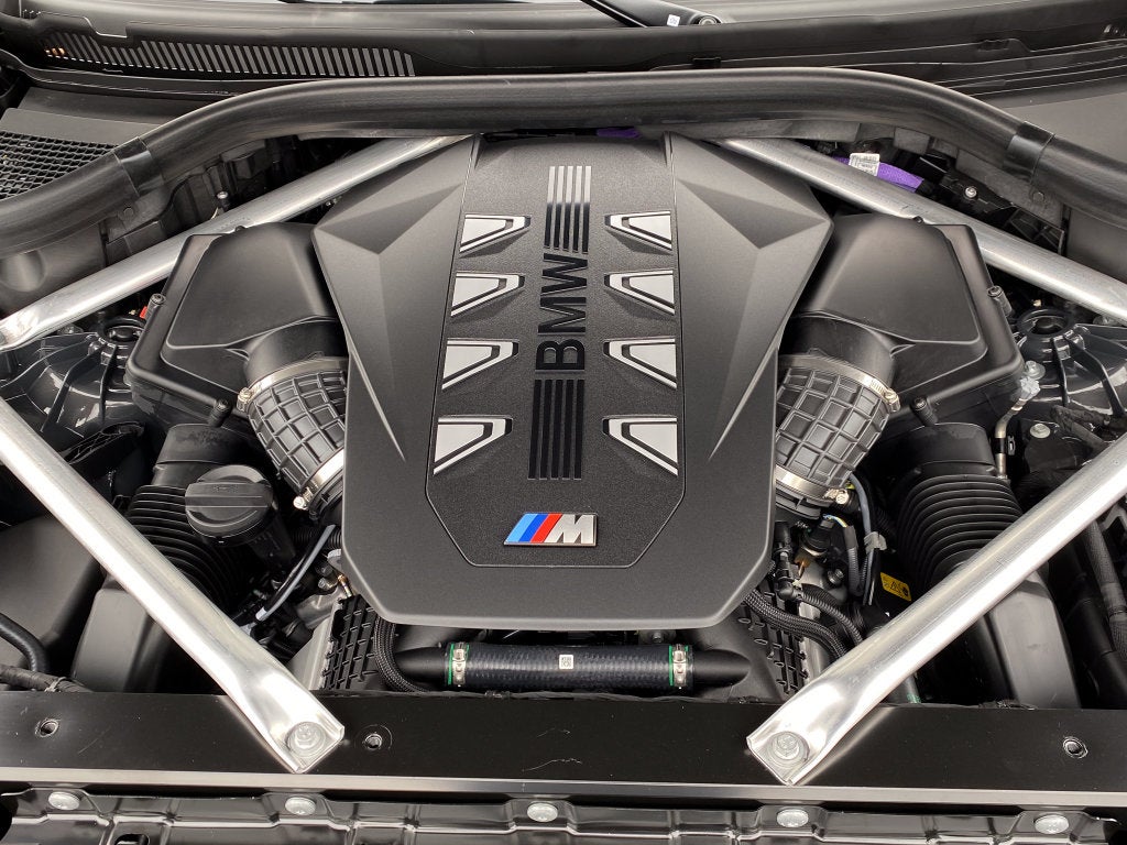 2027 BMW X6 M60i