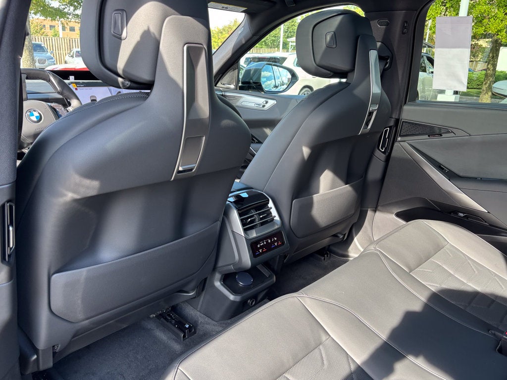 2027 BMW X5 40 xDrive