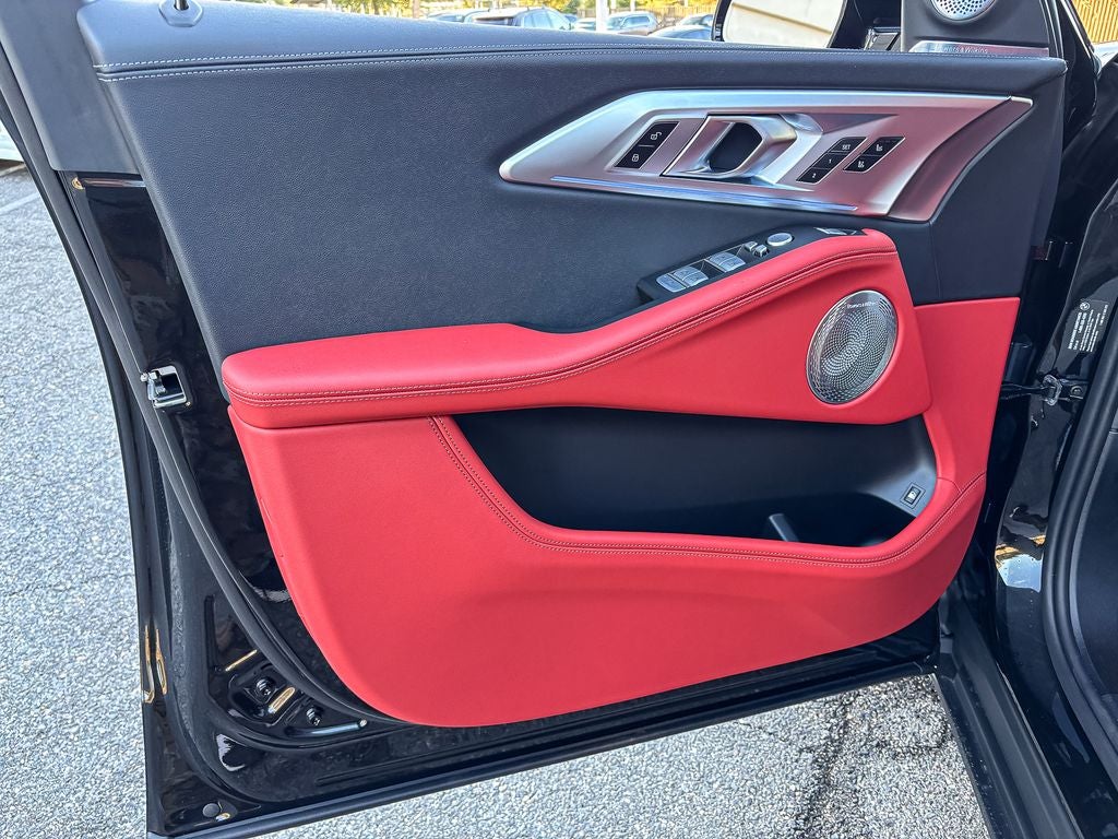 2026 BMW XM Base - Photo 12