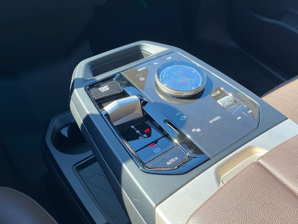 2026 BMW iX xDrive45