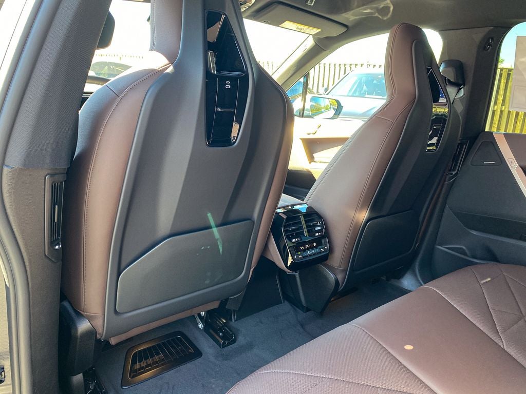 2026 BMW iX xDrive45