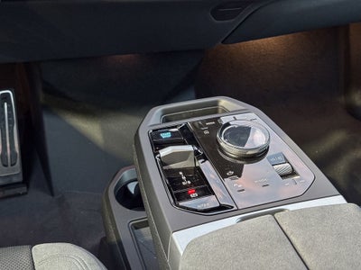 2026 BMW iX xDrive45