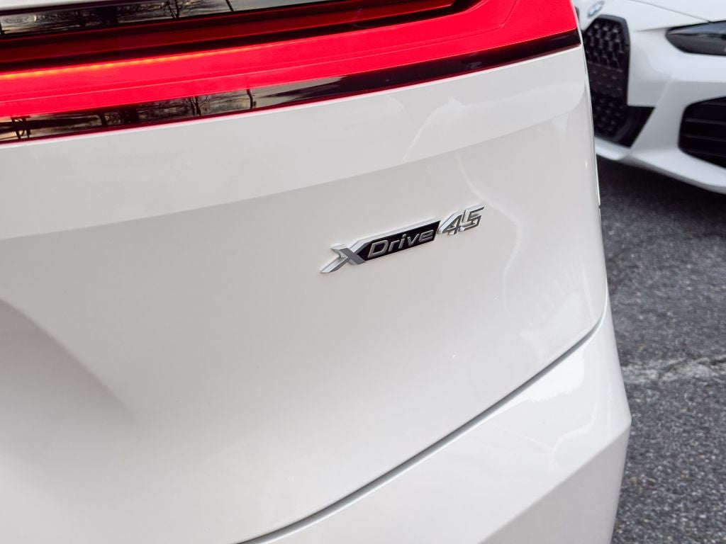 2026 BMW iX xDrive45