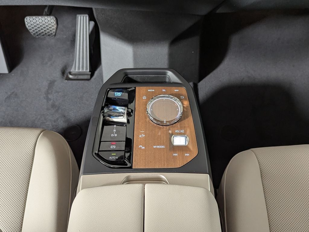 2026 BMW iX xDrive45