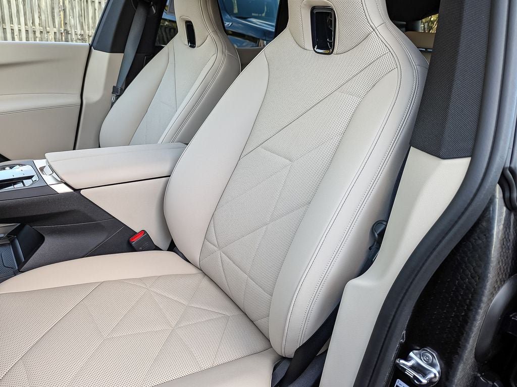 2026 BMW iX xDrive60