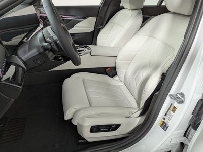 2027 BMW 550e 550e xDrive
