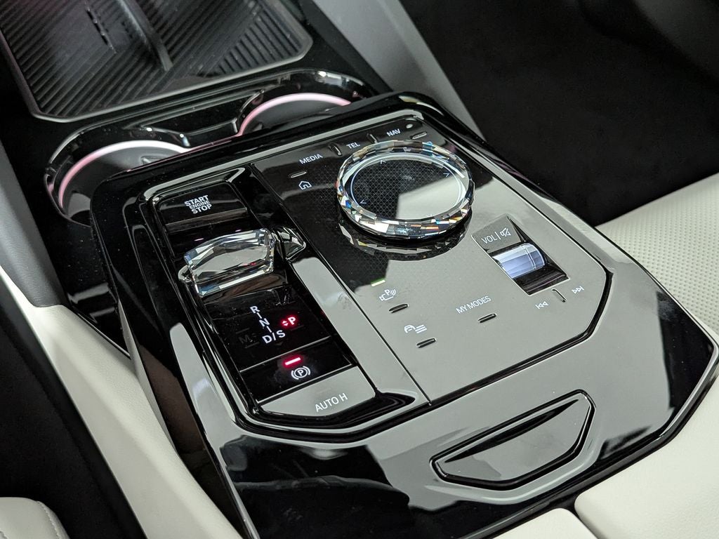 2027 BMW 550e 550e xDrive