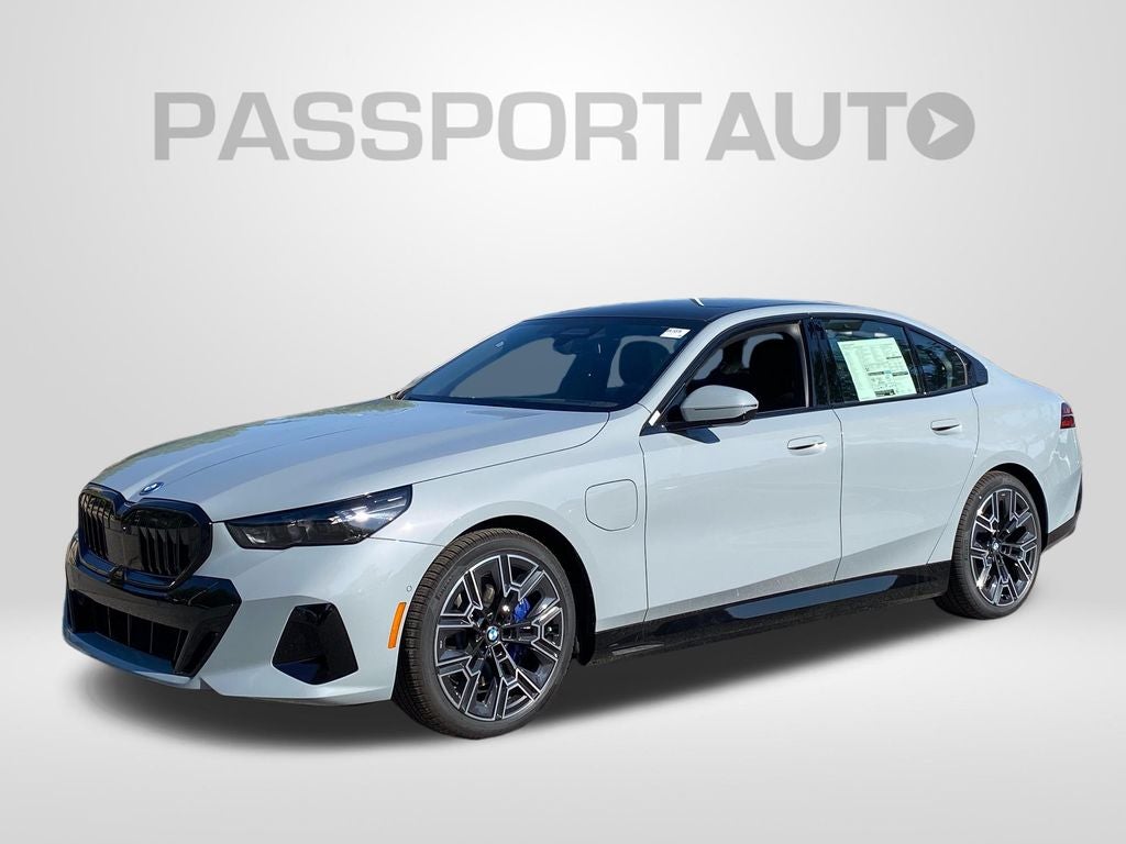 2027 BMW 550e 550e xDrive