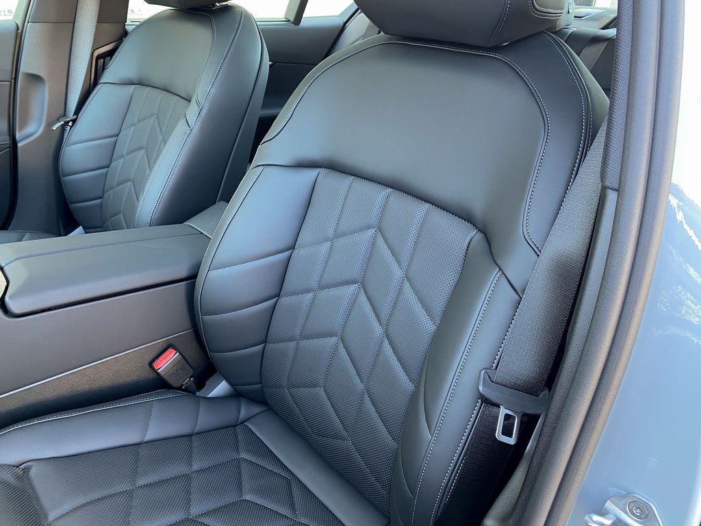 2027 BMW 550e 550e xDrive