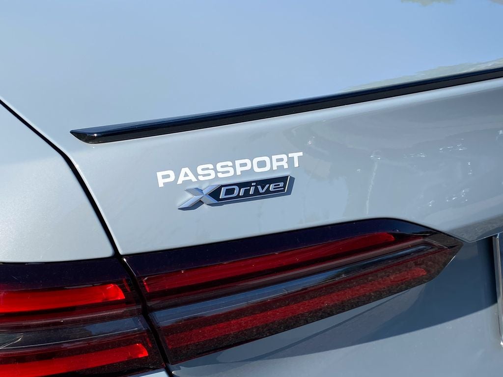 2027 BMW 550e 550e xDrive