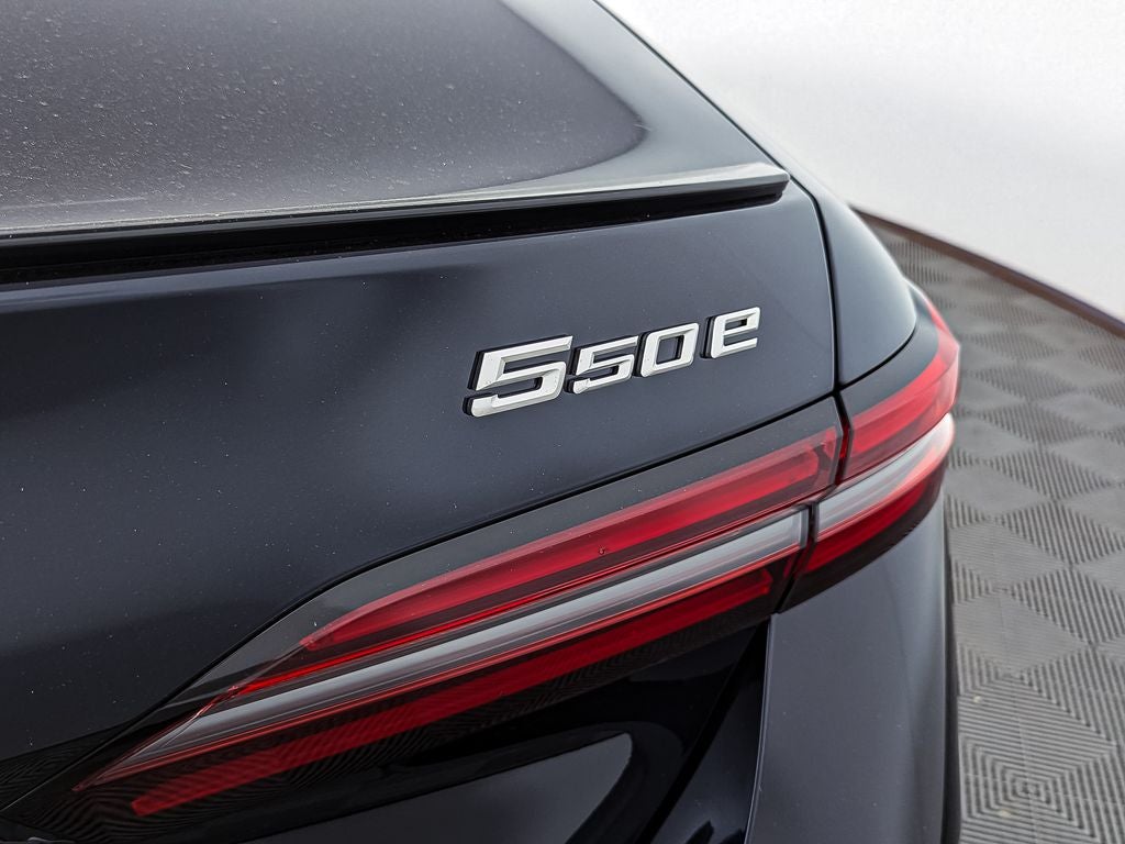 2026 BMW 5 Series 550e xDrive