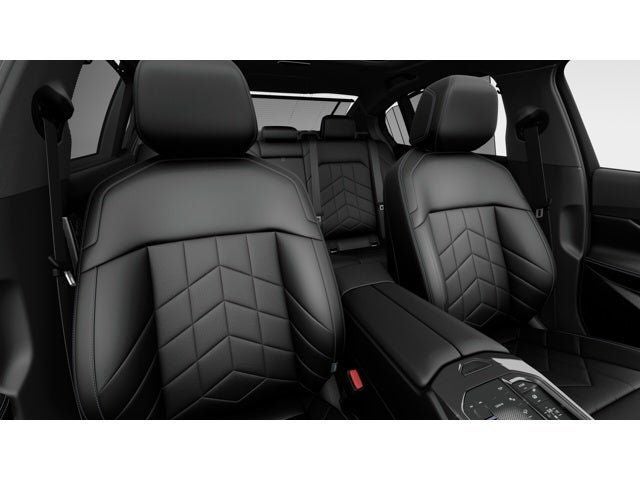 2027 BMW 550e Base
