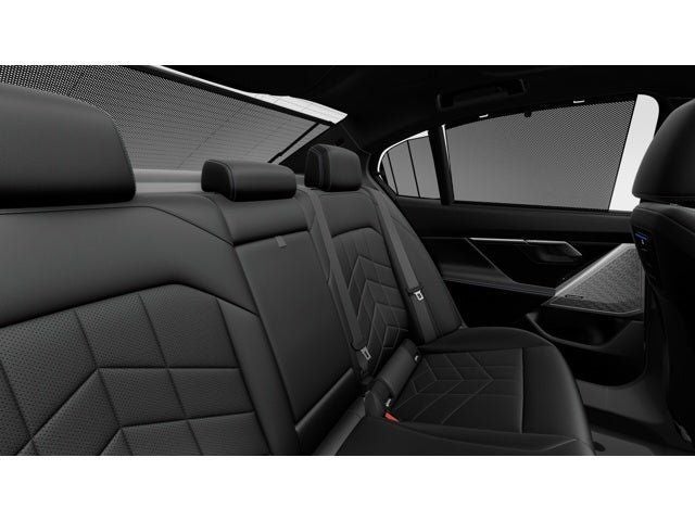 2027 BMW 550e Base