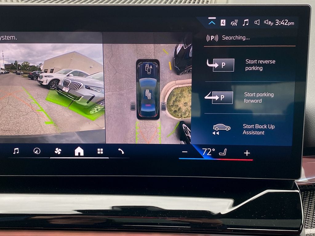 2027 BMW 550e Base