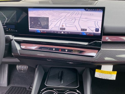 2027 BMW 550e Base