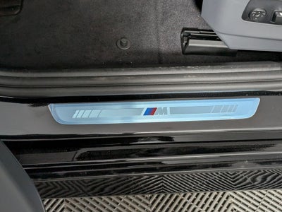 2027 BMW 550e Base