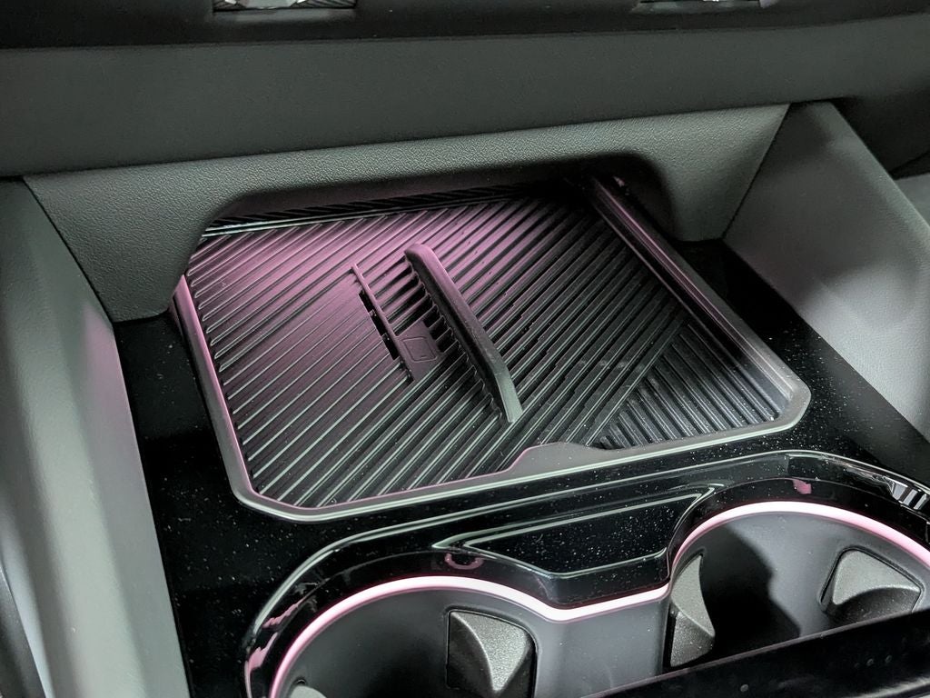2027 BMW 550e Base