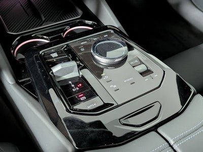 2027 BMW 550e Base