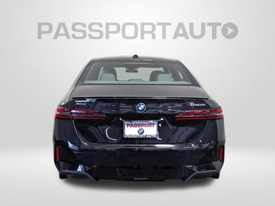 2027 BMW 550e Base