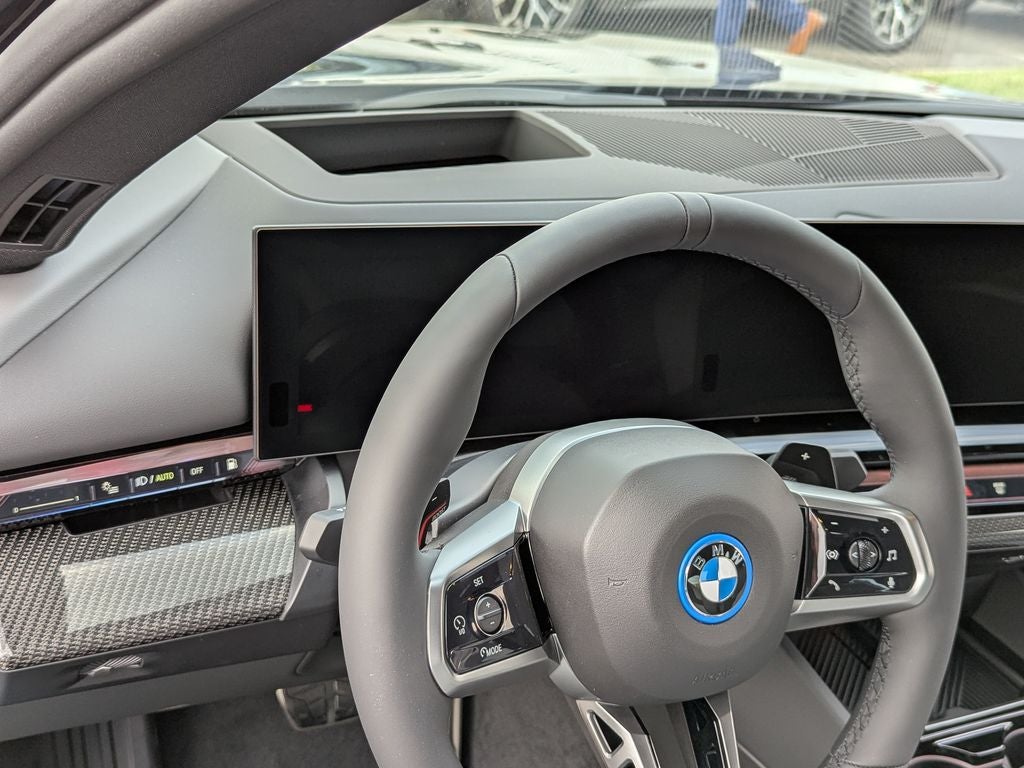 2027 BMW 5 Series 550e xDrive