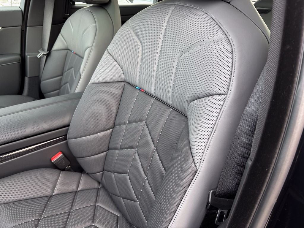 2026 BMW 7 Series 760i xDrive